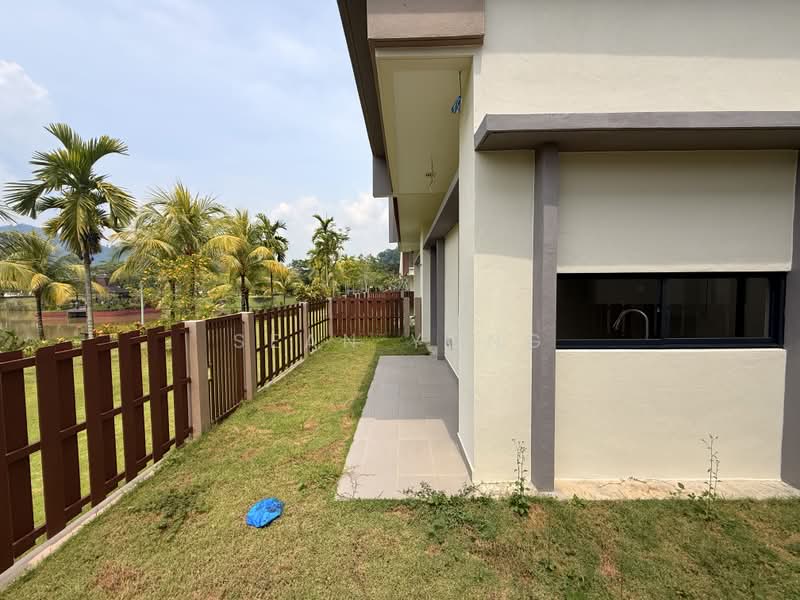 Rumah Berkembar untuk Dijual di Rawang (Selangor) - Sean Yong - Exterior - PropertyGuru.com.my
