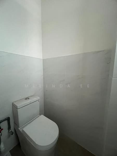 Shop for Sale in Taman Damansara Aliff (Tampoi) - Melinda Ee - Bathroom - PropertyGuru.com.my