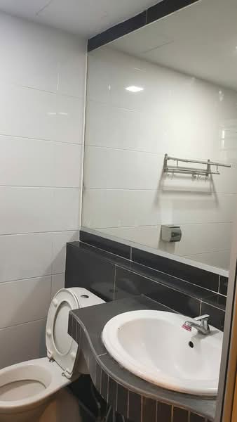 Aman Heights Condominium untuk Untuk Disewa - RM 1,500 /bulan, Mac 2026 - Bathroom - PropertyGuru.com.my