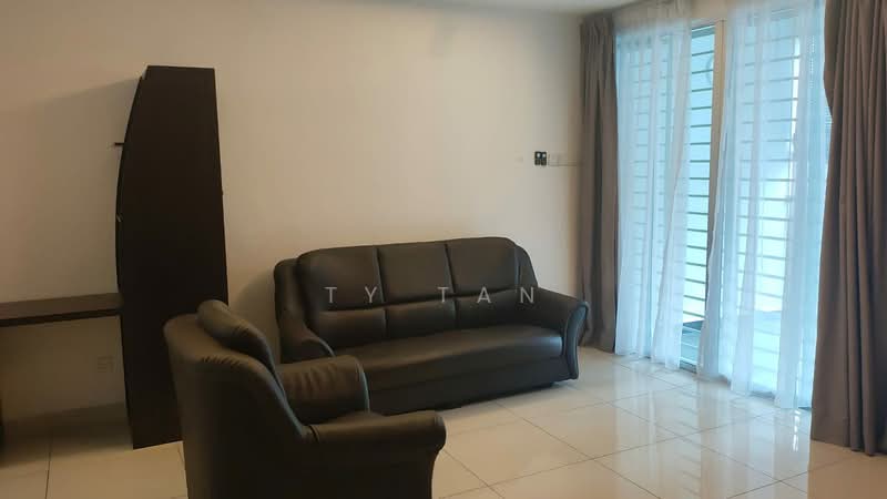 Aman Heights Condominium untuk Untuk Disewa - RM 1,500 /bulan, Mac 2026 - Living Room - PropertyGuru.com.my