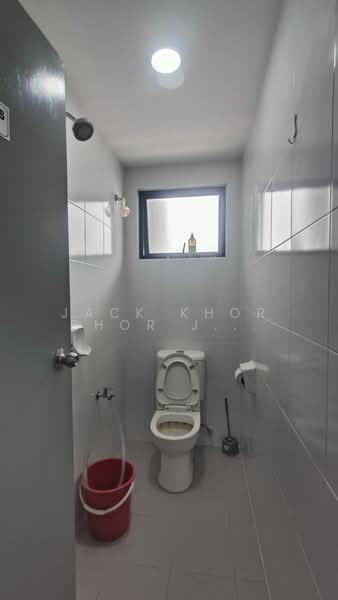 Shop / Office for Rent in Setia Alam (Selangor) - Jack Khor Phor Jiing - Bathroom - PropertyGuru.com.my