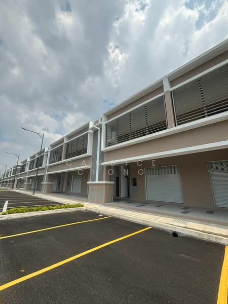 Shop / Office for Rent in Bandar Puteri Puchong (Puchong) - Candice Chong - Exterior - PropertyGuru.com.my