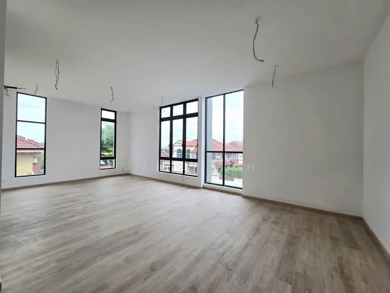 Rumah Berkembar untuk Dijual di Taman Perling - Jace Loh - Living Room - PropertyGuru.com.my