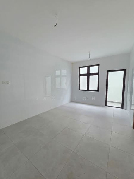 Rumah Berkembar untuk Dijual di Taman Perling - Jace Loh - Interior - PropertyGuru.com.my