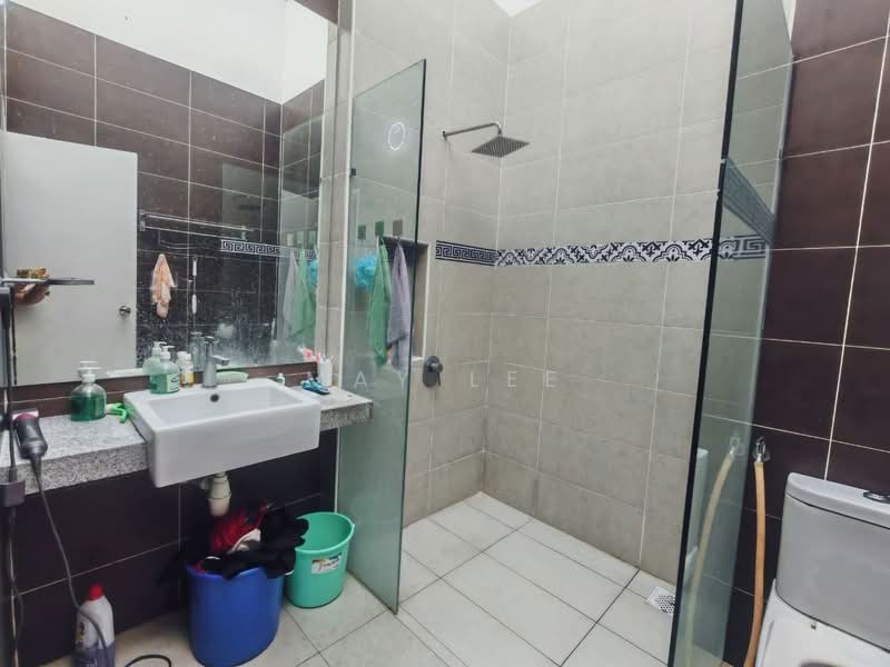 Cluster House for Sale in Skudai (Johor) - May Lee - Bathroom - PropertyGuru.com.my