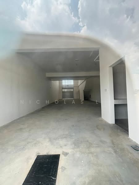 Shop / Office for Rent in Bandar Puteri Puchong (Puchong) - Nicholas Lim - Interior - PropertyGuru.com.my