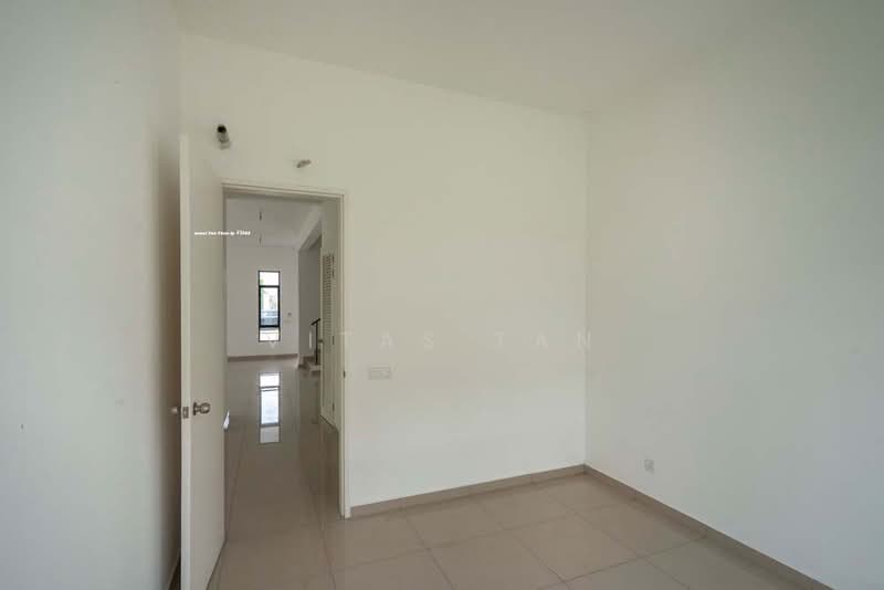 Semi-Detached House for Sale in Shah Alam (Selangor) - Vitas Tan - PropertyGuru.com.my