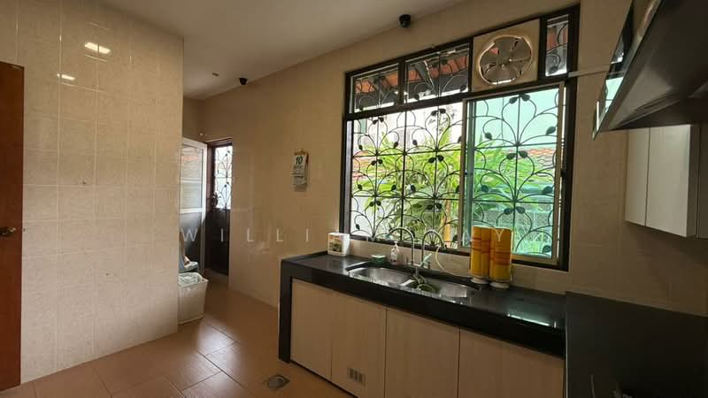 Semi-Detached House for Sale in Taman Impian Emas (Skudai) - William Tay - Kitchen - PropertyGuru.com.my
