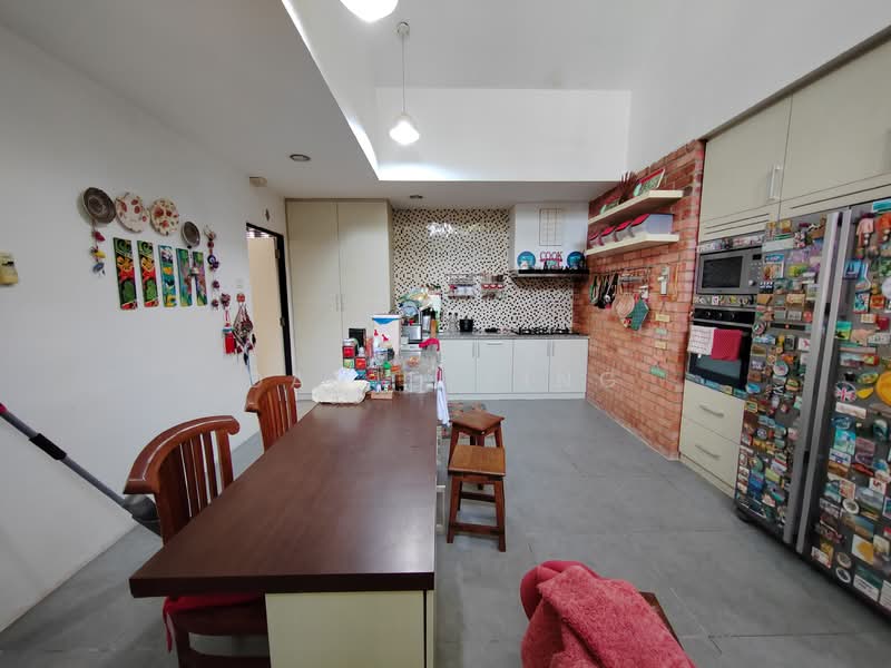 3-storey Terraced House for Rent in Lake Fields (Sungai Besi) - David Ting - Kitchen - PropertyGuru.com.my