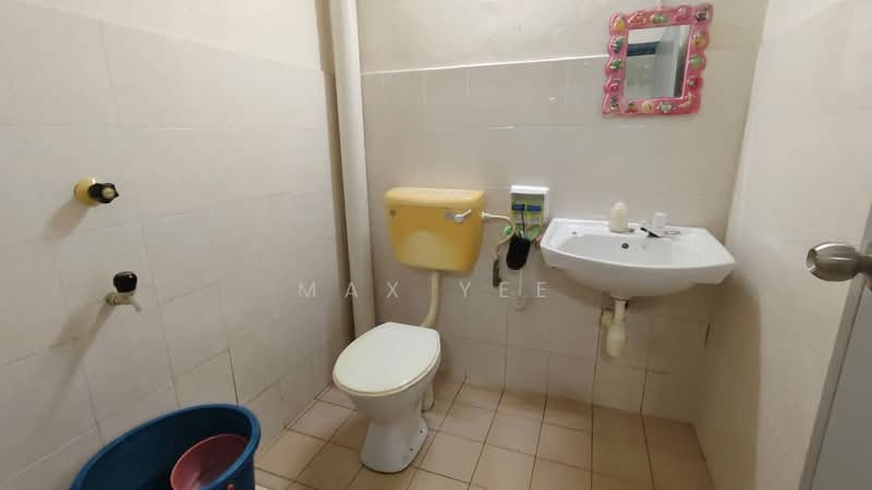 1-storey Terraced House for Sale in Bandar Kulai (Kulai) - Max Yee - Bathroom - PropertyGuru.com.my