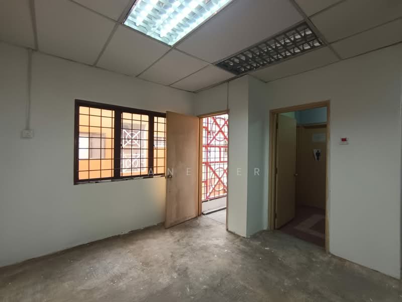 Kedai / Pejabat untuk Disewa di Taman Danau Desa (Taman Desa) - Jane Ker - Interior - PropertyGuru.com.my