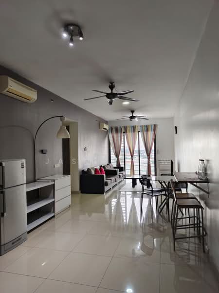 Univ 360 Place untuk Untuk Disewa - RM 1,400 /bulan, Mac 2026 - Living Room - PropertyGuru.com.my