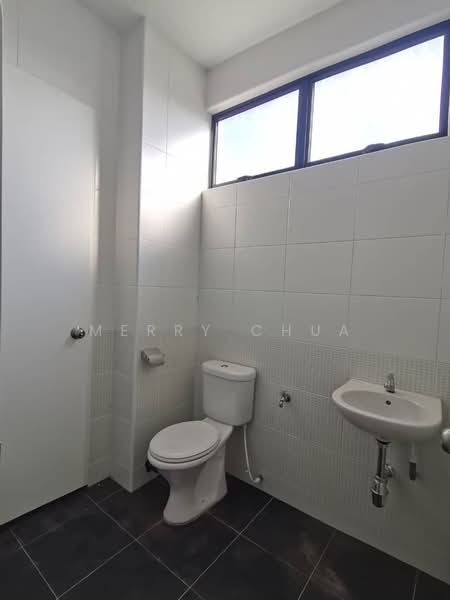 Eco Tropics untuk Untuk Disewa - RM 2,500 /bulan, Mac 2026 - Bathroom - PropertyGuru.com.my