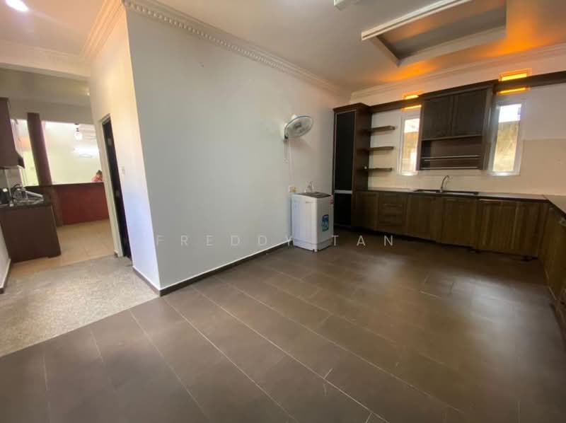 Untuk Disewa - Teluk Kumbar