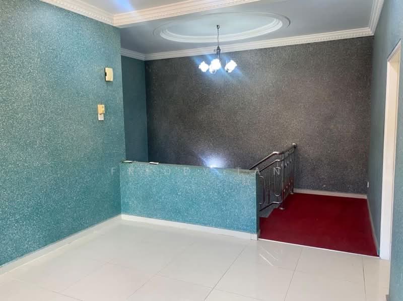 Untuk Disewa - Teluk Kumbar