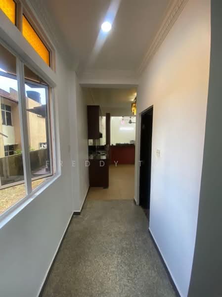 Untuk Disewa - Teluk Kumbar