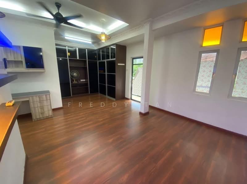 Untuk Disewa - Teluk Kumbar