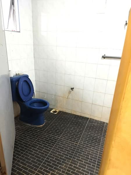 Shop / Office for Rent in Bandar Baru Permas Jaya (Permas Jaya) - JJ Lim - Bathroom - PropertyGuru.com.my