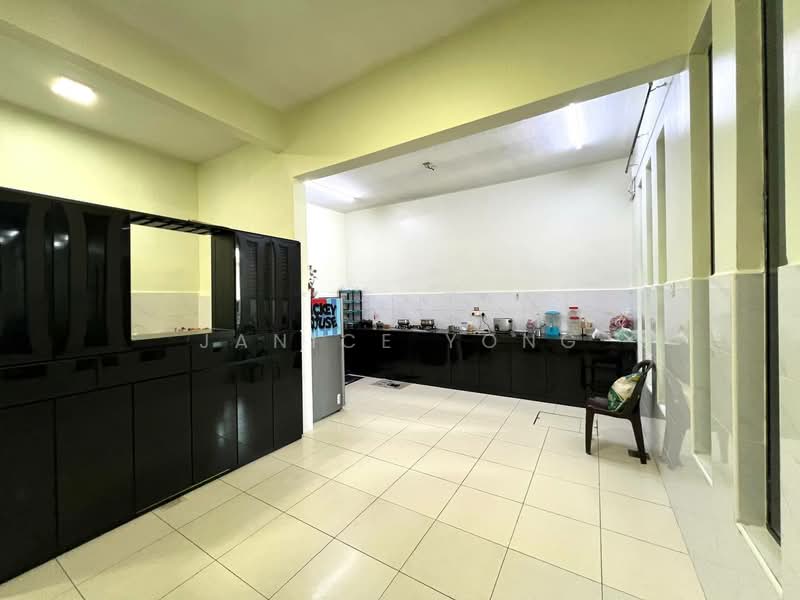 Cluster House for Sale in Taman Scientex Pasir Gudang (Pasir Gudang) - Janice Yong - Kitchen - PropertyGuru.com.my