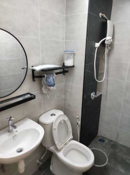 Condominium for Rent at QuayWest Residence - Alvin Sim - Bathroom - PropertyGuru.com.my