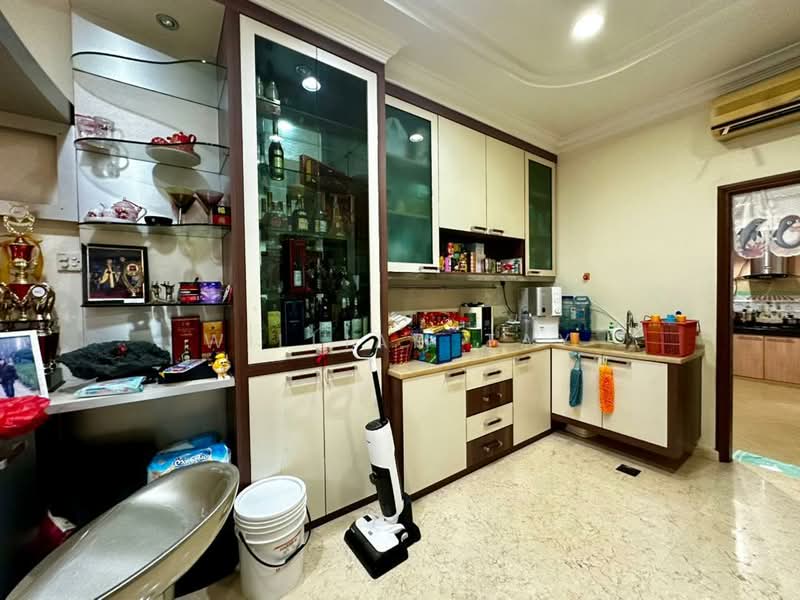 Rumah Teres 2 Tingkat untuk Dijual di Taman Sutera Utama (Skudai) - William Tay - Kitchen - PropertyGuru.com.my