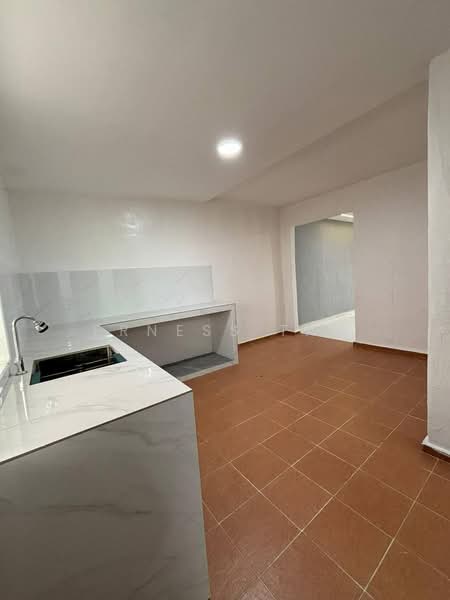 1-storey Terraced House for Sale in Taman Universiti (Skudai) - Erness Tan - Kitchen - PropertyGuru.com.my