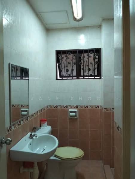 2-storey Terraced House for Sale in Bandar Kinrara (Selangor) - Jane Shoo - Bathroom - PropertyGuru.com.my