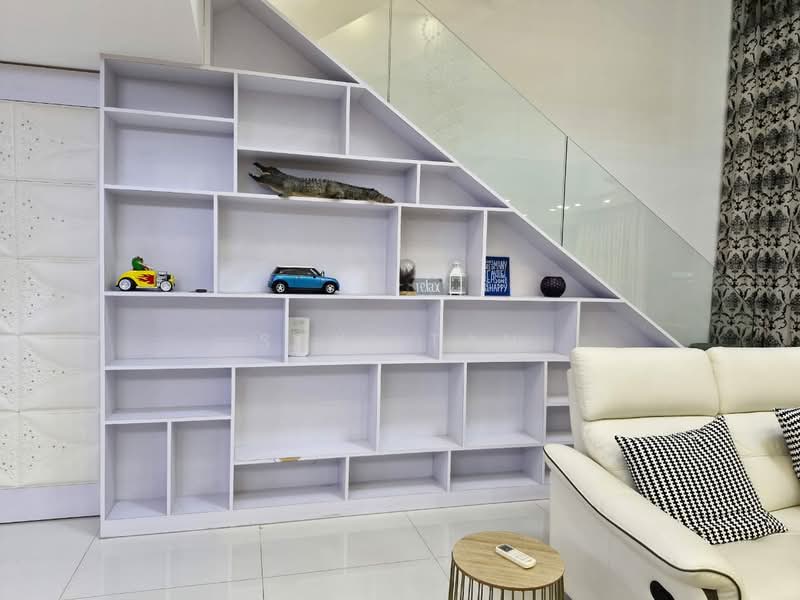 3-storey Terraced House for Sale in Sungai Besi (Kuala Lumpur) - Suki Tan - Living Room - PropertyGuru.com.my