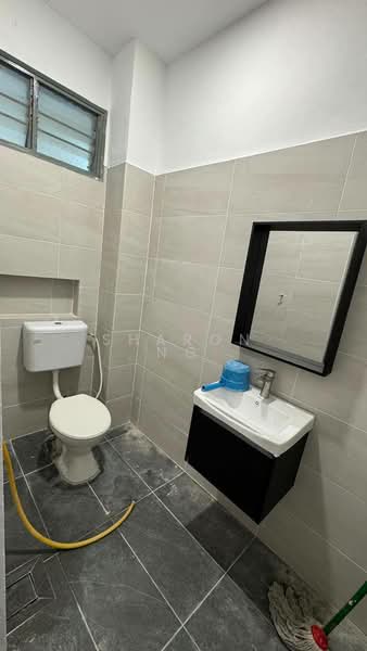 2-storey Terraced House for Sale in Taman Perling (Perling) - Sharon Ng - Bathroom - PropertyGuru.com.my