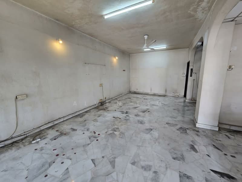 Taman Bukit Maluri, Freehold, 2 Storey House, 22x85, Basic Unit untuk Untuk Dijual - RM 945,000, Mac 2026 - Living Room - PropertyGuru.com.my