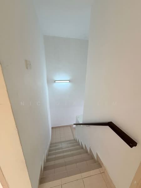 Pusat Bandar Putra Permai untuk Untuk Disewa - RM 1,800 /bulan, Mac 2026 - Corridor - PropertyGuru.com.my