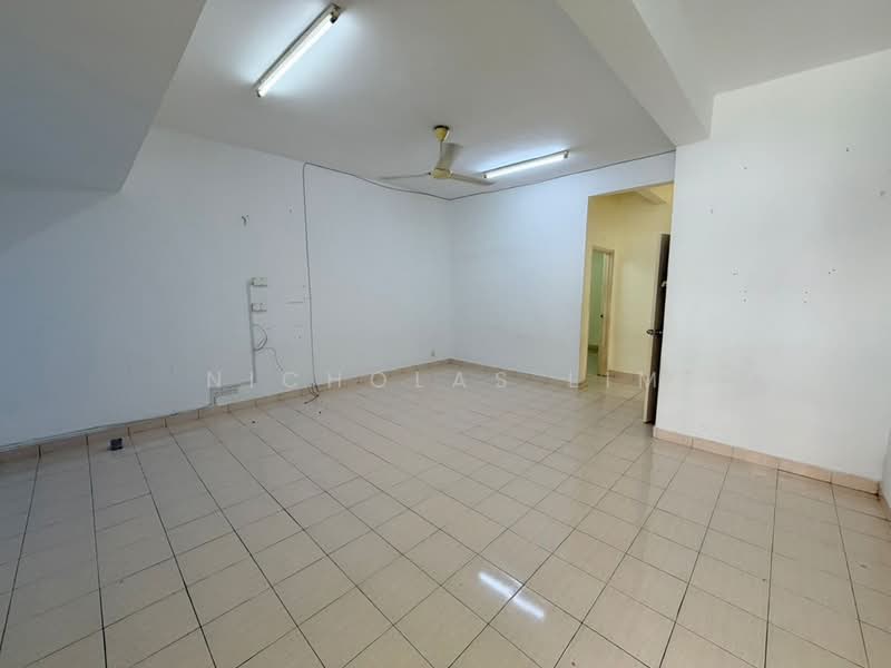 Pusat Bandar Putra Permai untuk Untuk Disewa - RM 1,800 /bulan, Mac 2026 - Interior - PropertyGuru.com.my