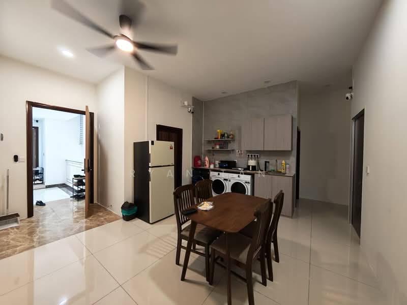 Service Residence for Sale at Paragon Suites @ CIQ - Ryan Tan - Kitchen - PropertyGuru.com.my