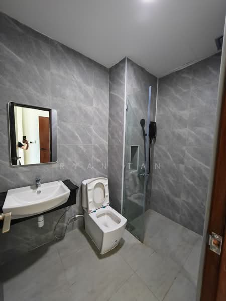 Service Residence for Sale at Paragon Suites @ CIQ - Ryan Tan - Bathroom - PropertyGuru.com.my