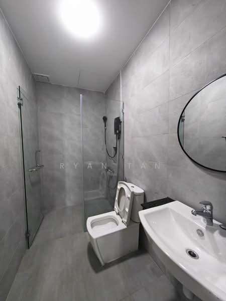 Service Residence for Sale at Paragon Suites @ CIQ - Ryan Tan - Bathroom - PropertyGuru.com.my