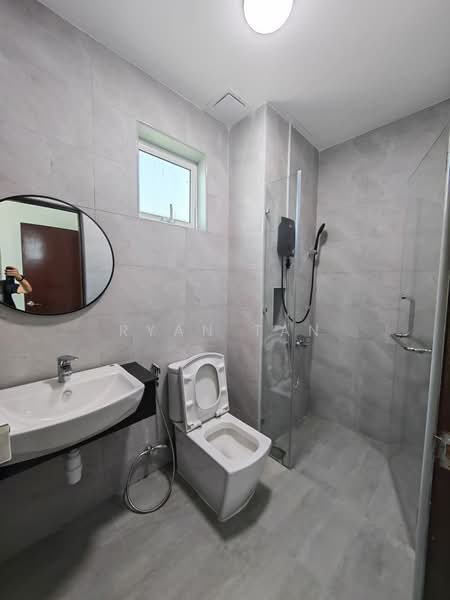 Service Residence for Sale at Paragon Suites @ CIQ - Ryan Tan - Bathroom - PropertyGuru.com.my