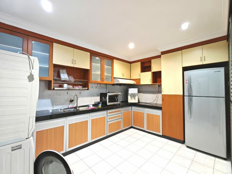 Permas Jaya Permass Jayas untuk Untuk Disewa - RM 3,200 /bulan, Mac 2026 - Kitchen - PropertyGuru.com.my