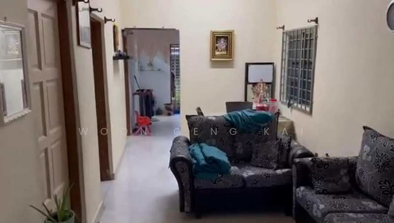 1-storey Terraced House for Sale in Bandar Kinrara (Selangor) - Woon Geng Kai - Living Room - PropertyGuru.com.my