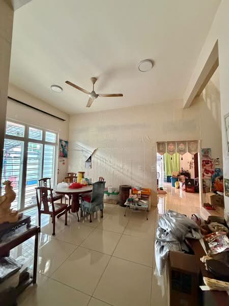 Semi-Detached House for Sale in Kelapa Sawit (Kulai) - Max Yee - Living Room - PropertyGuru.com.my