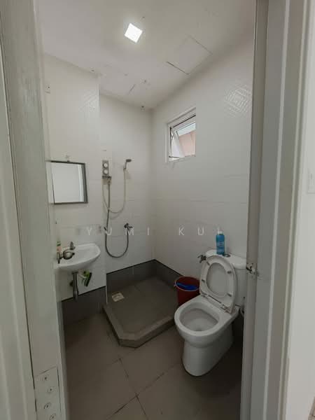 Seasons Amara Larkin untuk Untuk Disewa - RM 2,200 /bulan, Mac 2026 - Bathroom - PropertyGuru.com.my