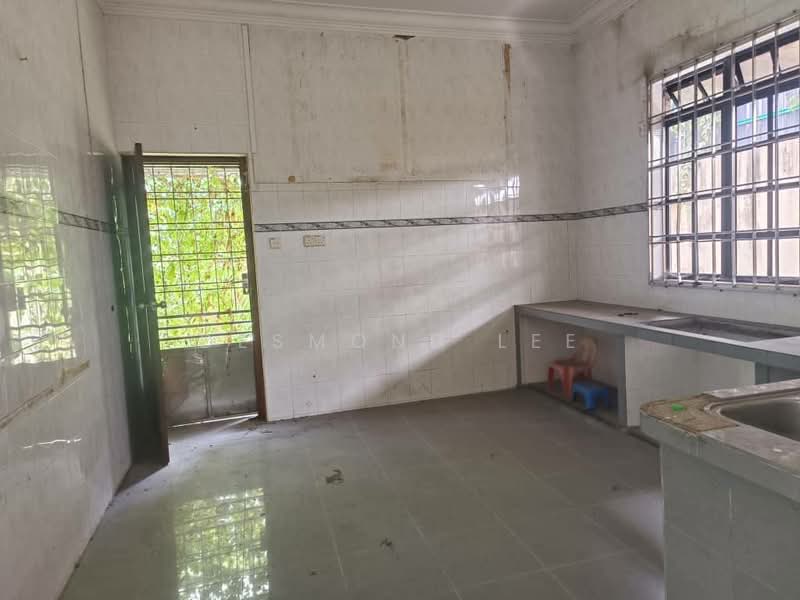 Bungalow for Sale in Taman Majidee (Johor Bahru) - Desmond Lee - Kitchen - PropertyGuru.com.my