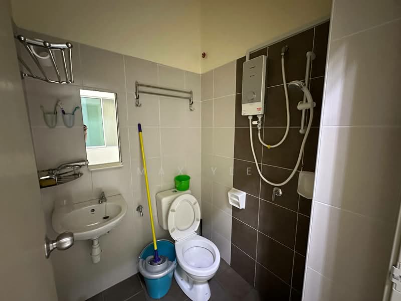 1-storey Terraced House for Sale in Bandar Indahpura (Kulai) - Max Yee - Bathroom - PropertyGuru.com.my