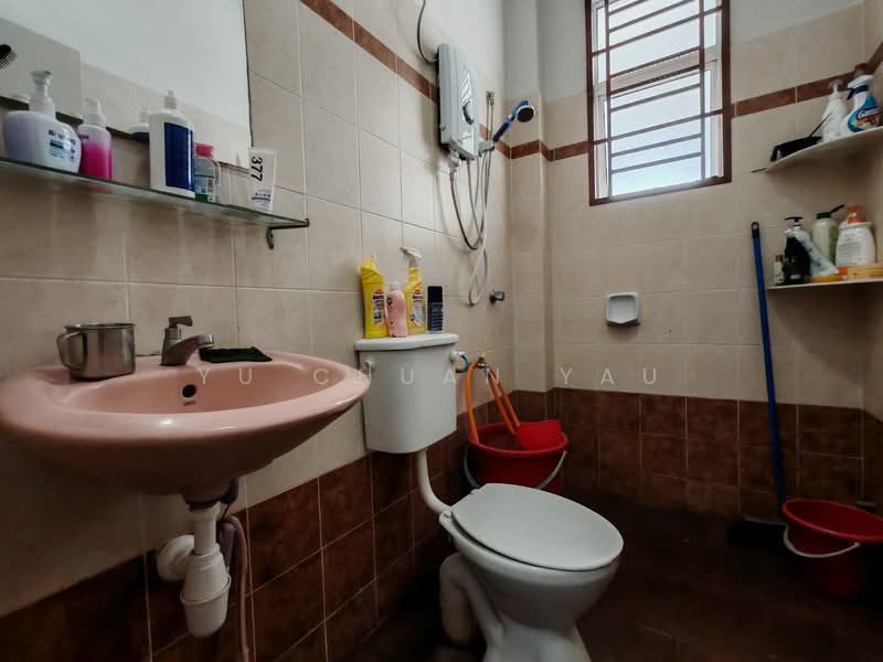 Taman Bukit Piatu Mutiara untuk Untuk Dijual - RM 530,000, Mac 2026 - Bathroom - PropertyGuru.com.my