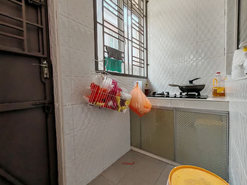 Taman Bukit Piatu Mutiara untuk Untuk Dijual - RM 530,000, Mac 2026 - Kitchen - PropertyGuru.com.my