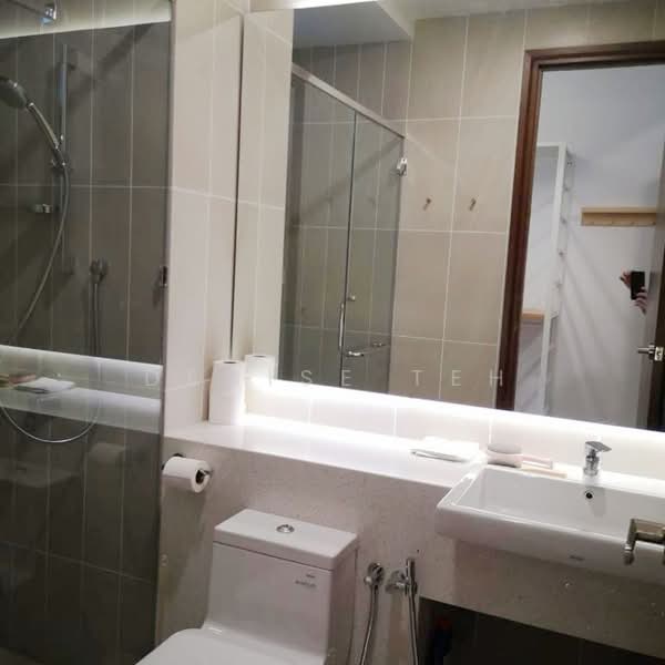 Queens Residences Q1 @ Queens Waterfront untuk Untuk Disewa - RM 3,500 /bulan, Mac 2026 - Bathroom - PropertyGuru.com.my