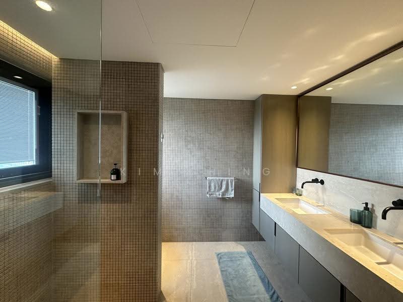 Kondominium untuk Dijual di Aira Residence - Kim Ching - Bathroom - PropertyGuru.com.my