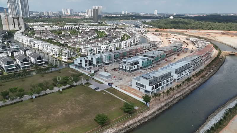 Isola Mansion @ Senibong Cove untuk Untuk Dijual - RM 4,199,000, Mac 2026 - Exterior - PropertyGuru.com.my