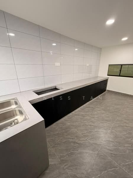 1-storey Terraced House for Sale in Taman Skudai Baru (Skudai) - Erness Tan - Kitchen - PropertyGuru.com.my