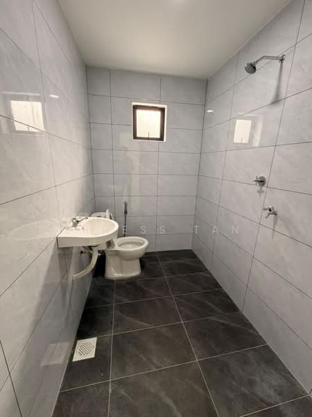 1-storey Terraced House for Sale in Taman Skudai Baru (Skudai) - Erness Tan - Bathroom - PropertyGuru.com.my