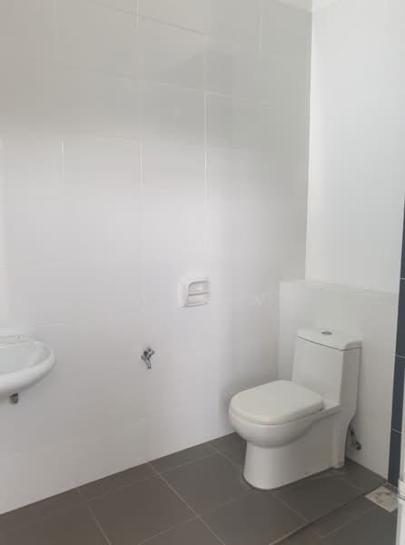 2-storey Terraced House for Sale in Semenyih (Selangor) - CK Law - Bathroom - PropertyGuru.com.my